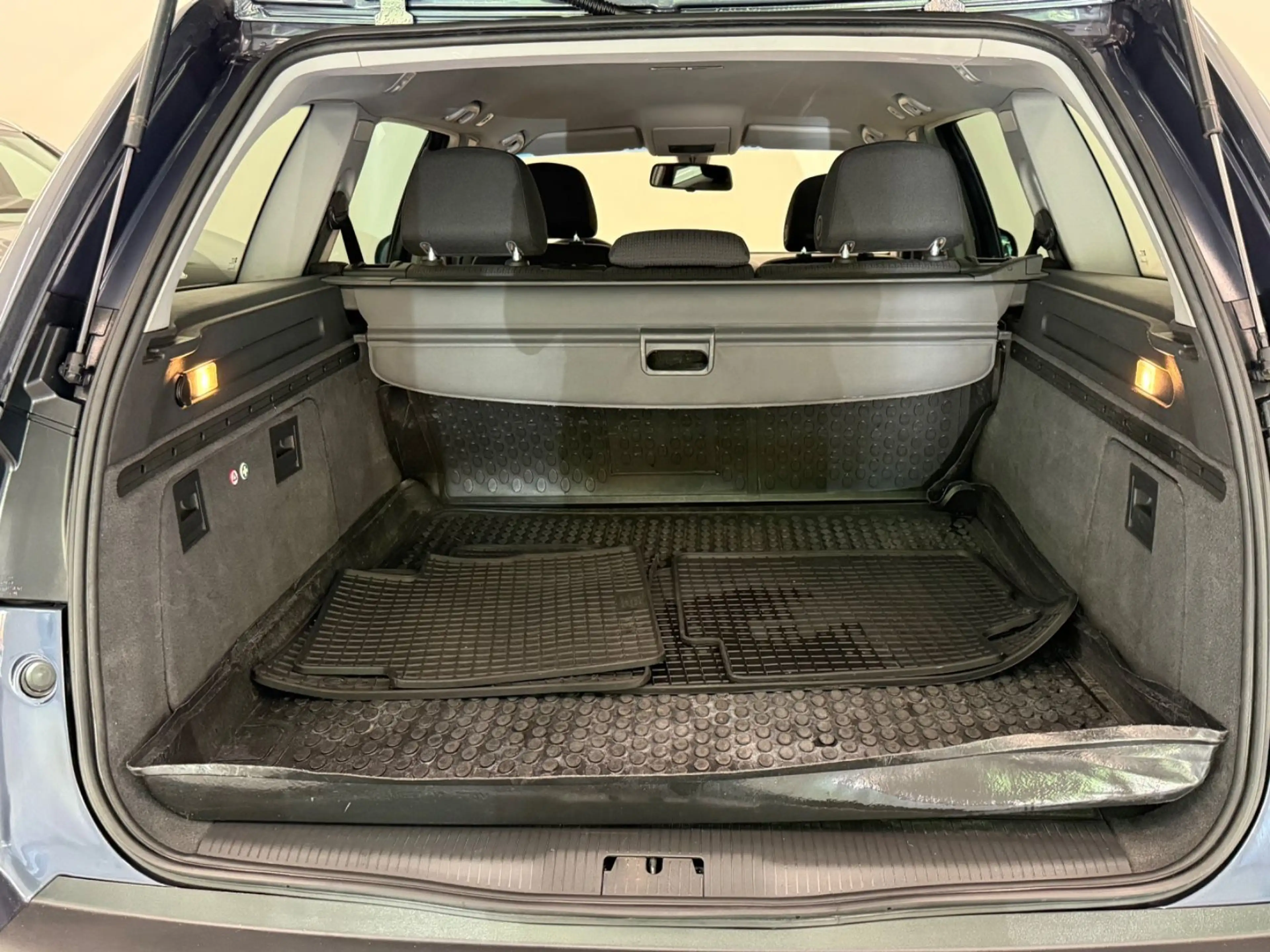 Opel Vectra C Caravan 2.2 Edition Navi Klima AHK — photo 15