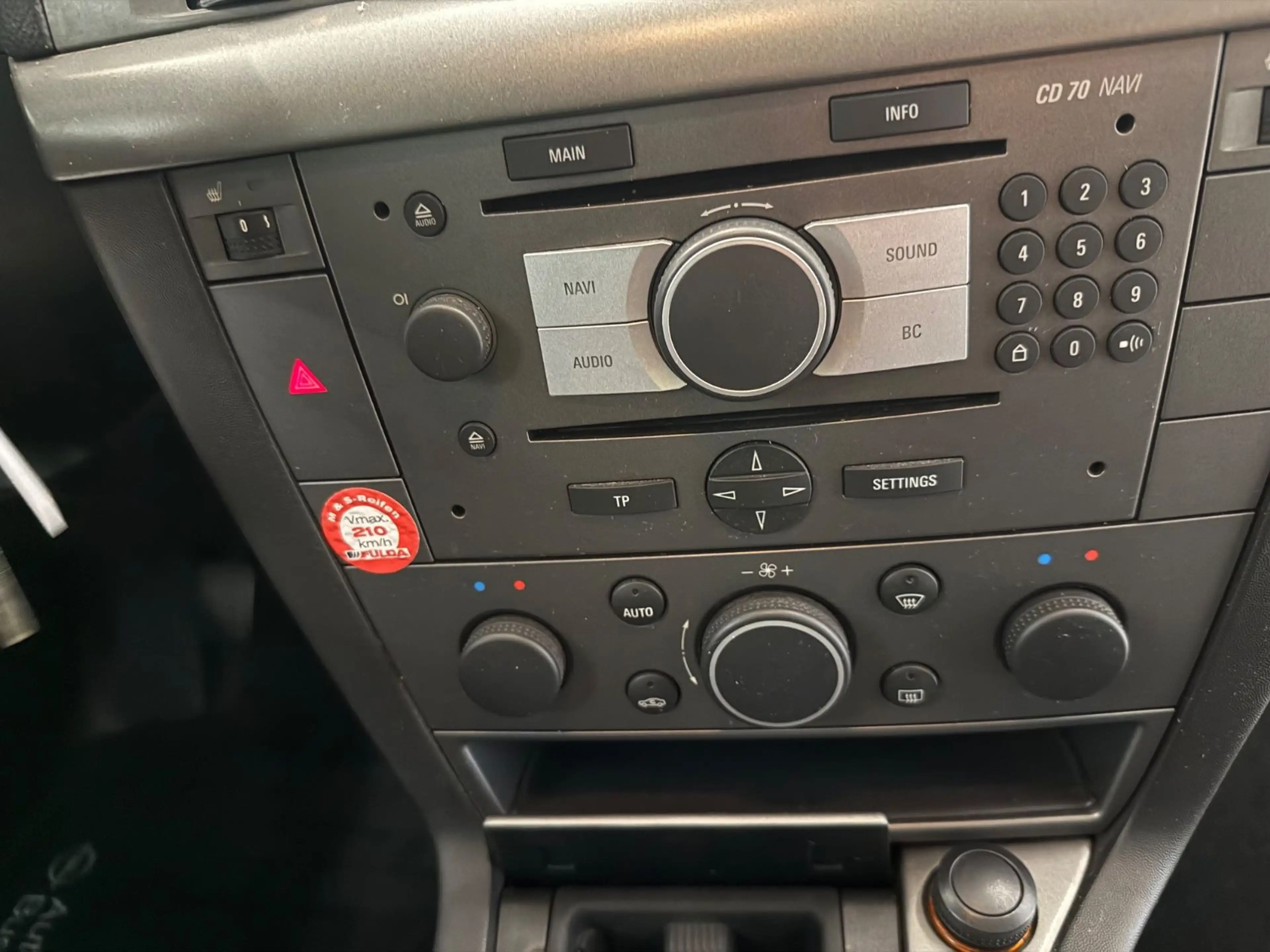 Opel Vectra C Caravan 2.2 Edition Navi Klima AHK — photo 14