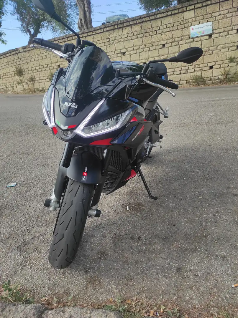 Aprilia Tuono factory Negro - 1