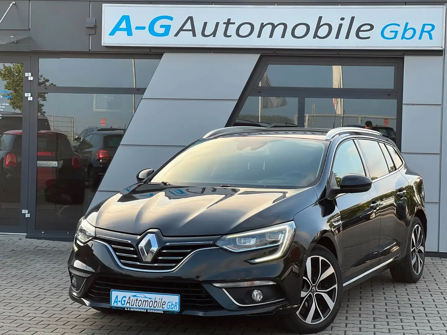Renault Megane Grandtour BOSE-Edition-Automatik-LED-HUD Schwarz - 2