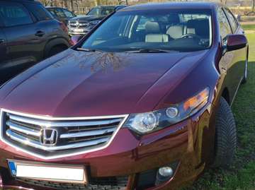 Accord 2.0i Elegance