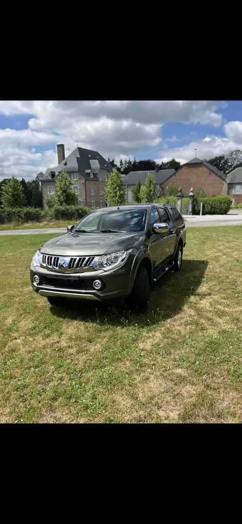 Mitsubishi L200 2.4 DI-D 4WD Instyle - 2
