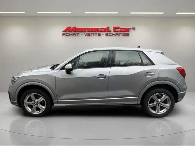 Audi Q2 view 10