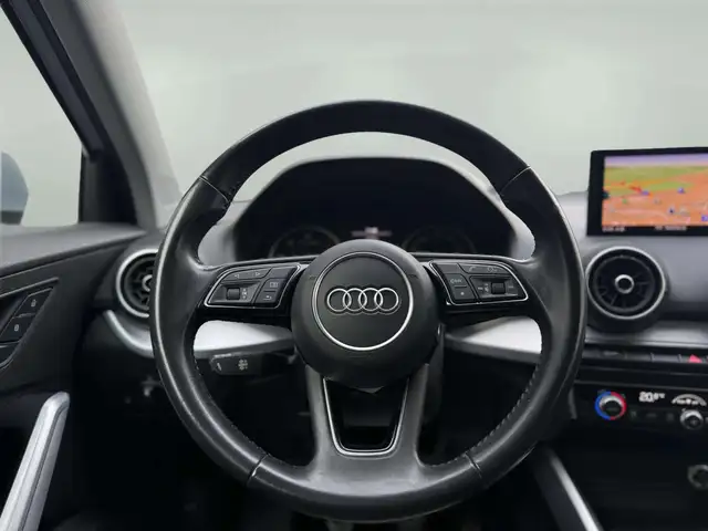 Audi Q2 view 15