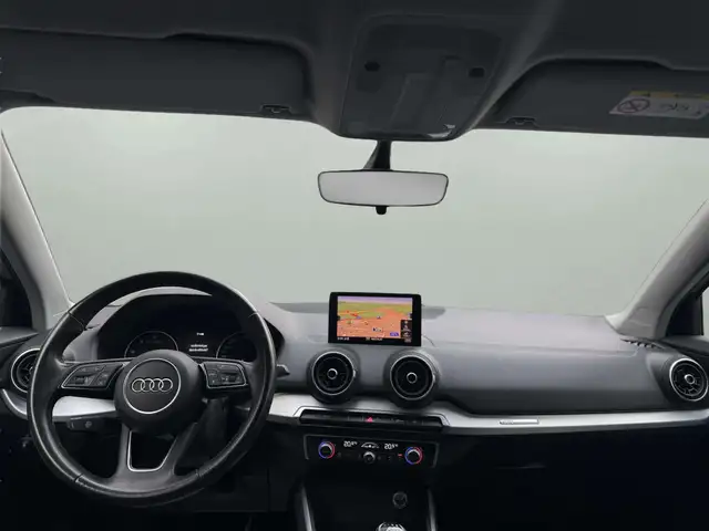 Audi Q2 view 14
