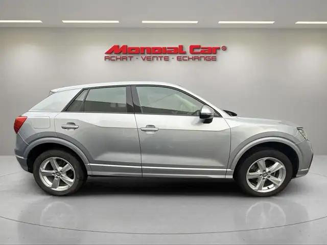 Audi Q2 view 5