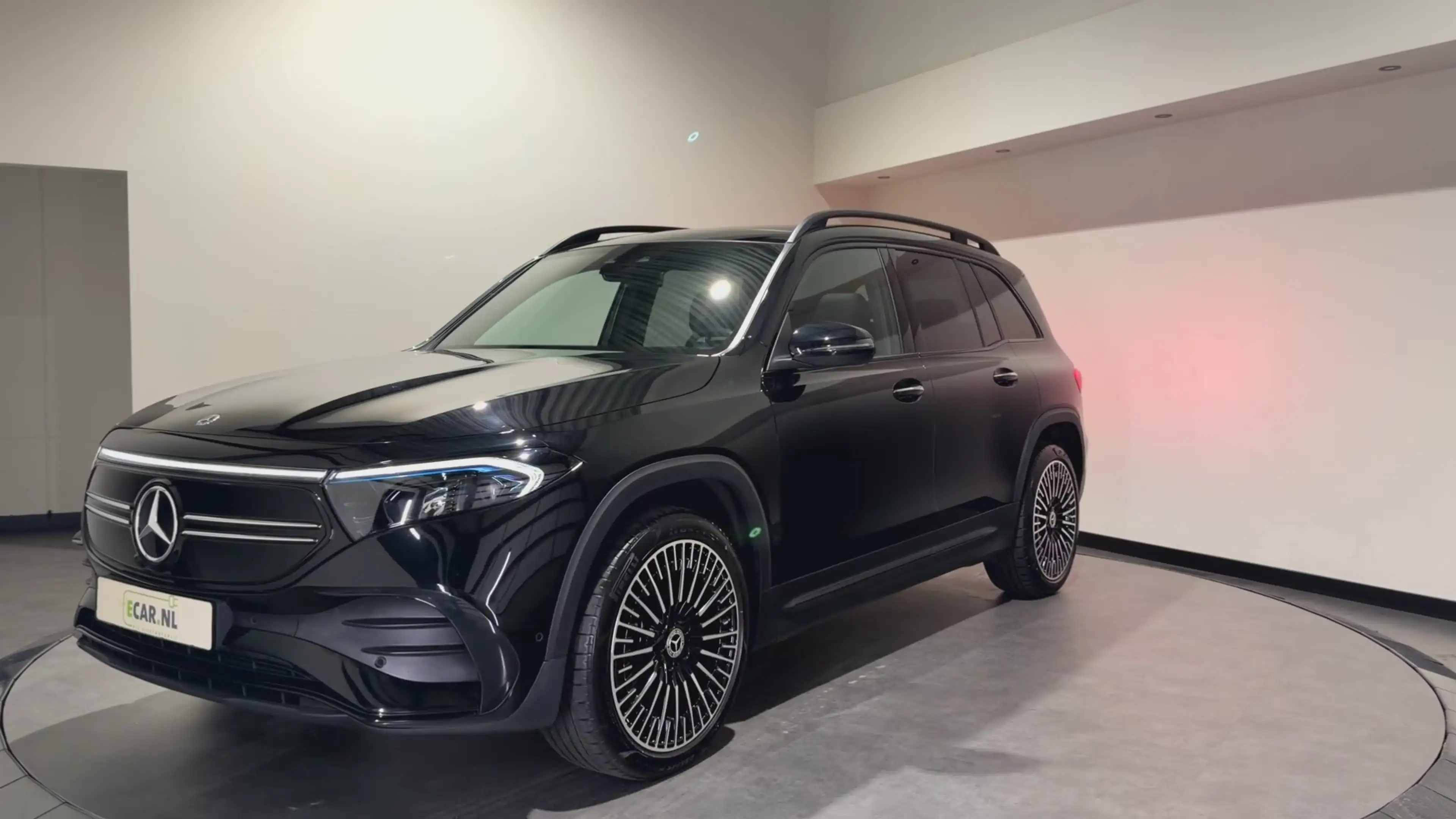 Mercedes-Benz EQB 250 250+ Sport Edition 71 kWh | AMG-styling | Keyless — photo 7