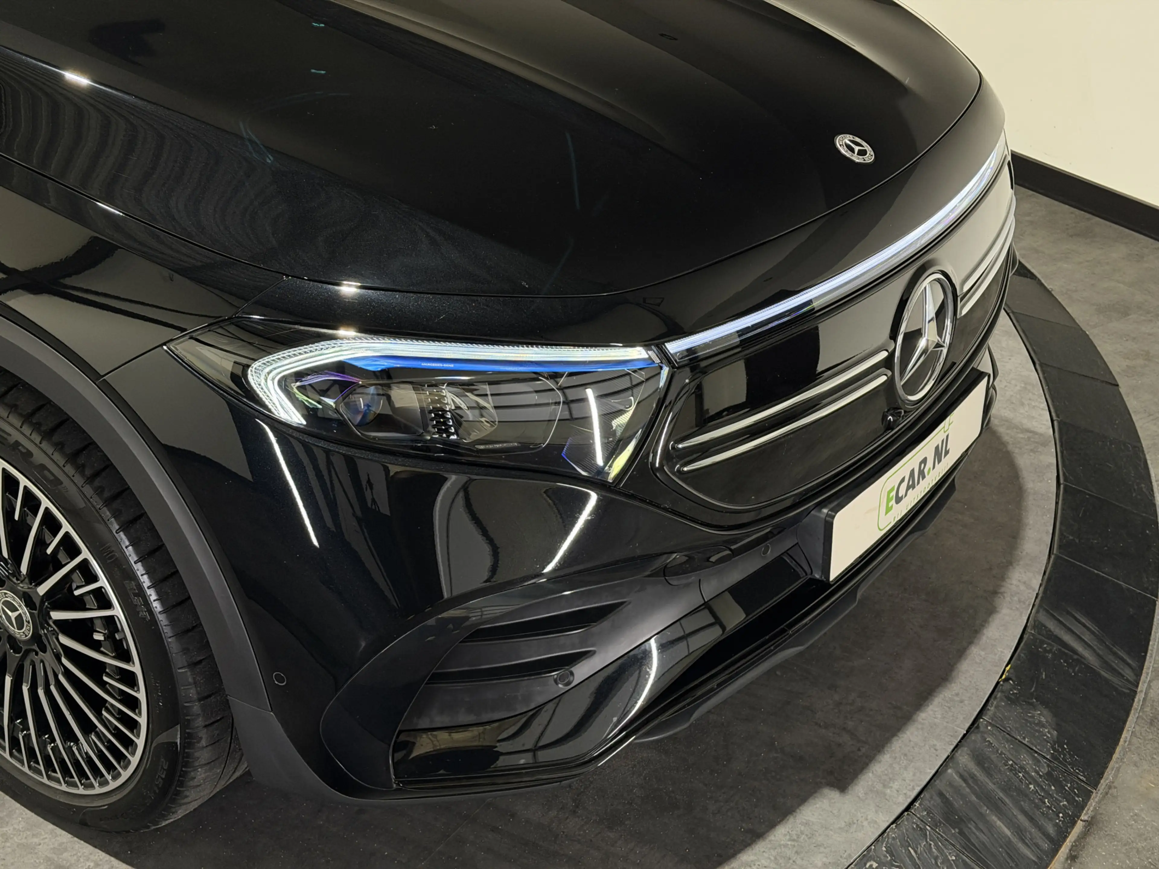 Mercedes-Benz EQB 250 250+ Sport Edition 71 kWh | AMG-styling | Keyless — photo 10
