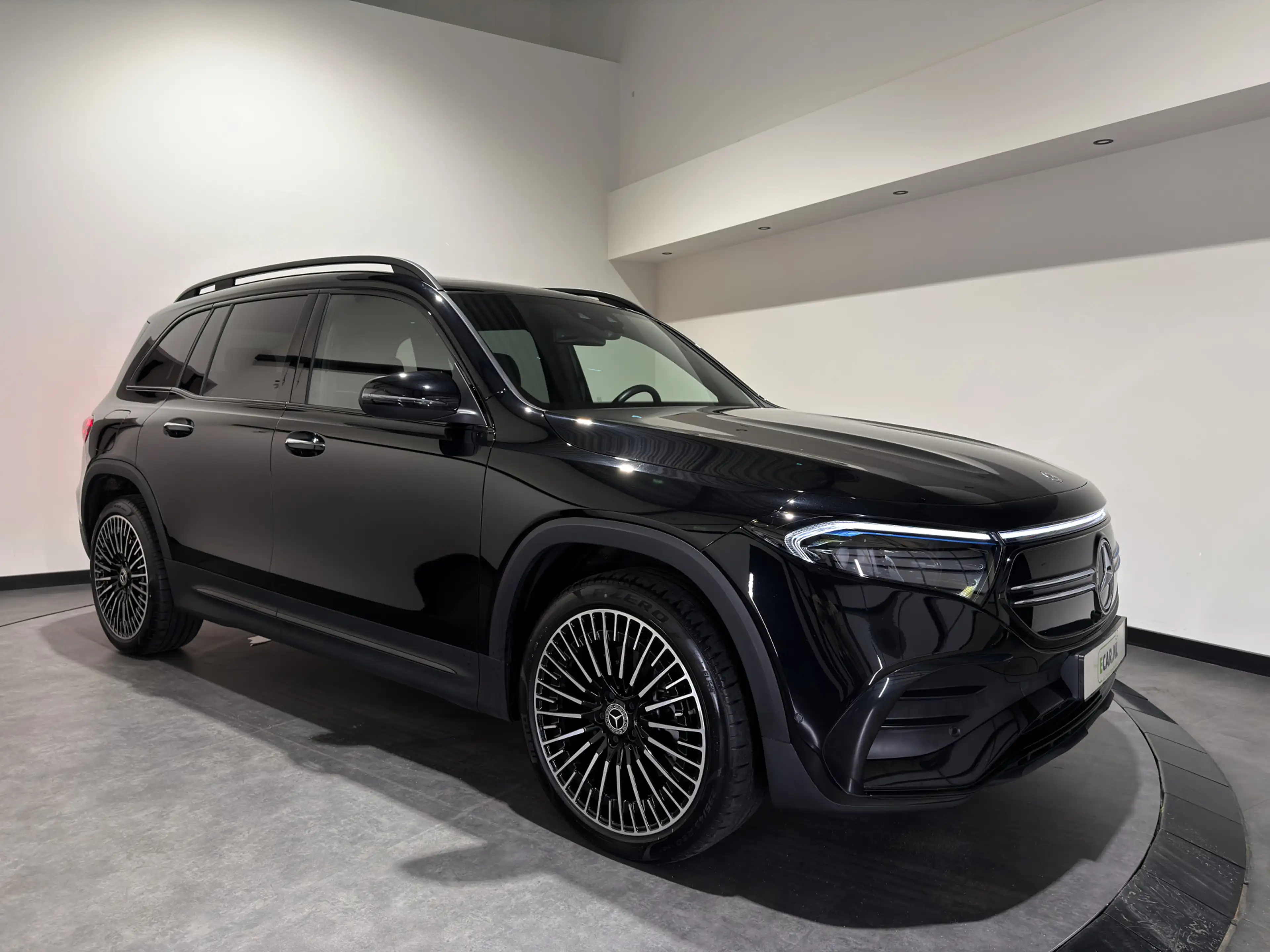 Mercedes-Benz EQB 250 250+ Sport Edition 71 kWh | AMG-styling | Keyless