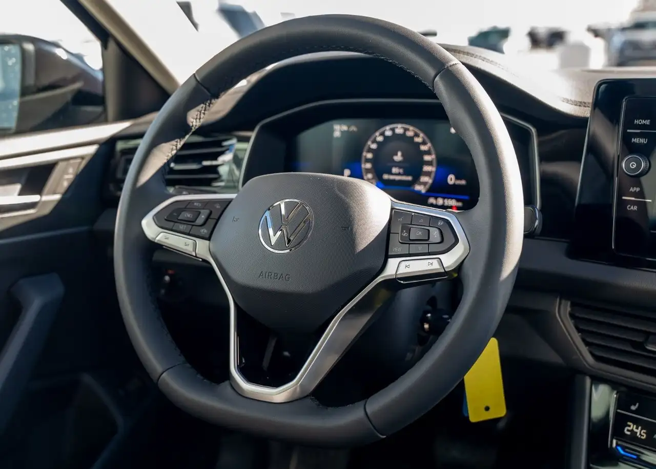 Volkswagen Jetta снимка Volkswagen Jetta