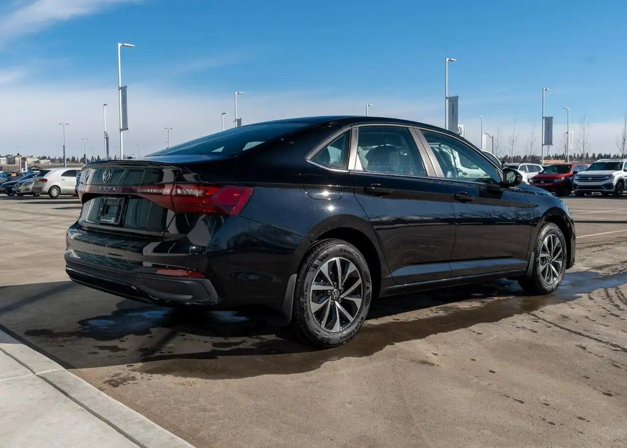 Volkswagen Jetta снимка Volkswagen Jetta