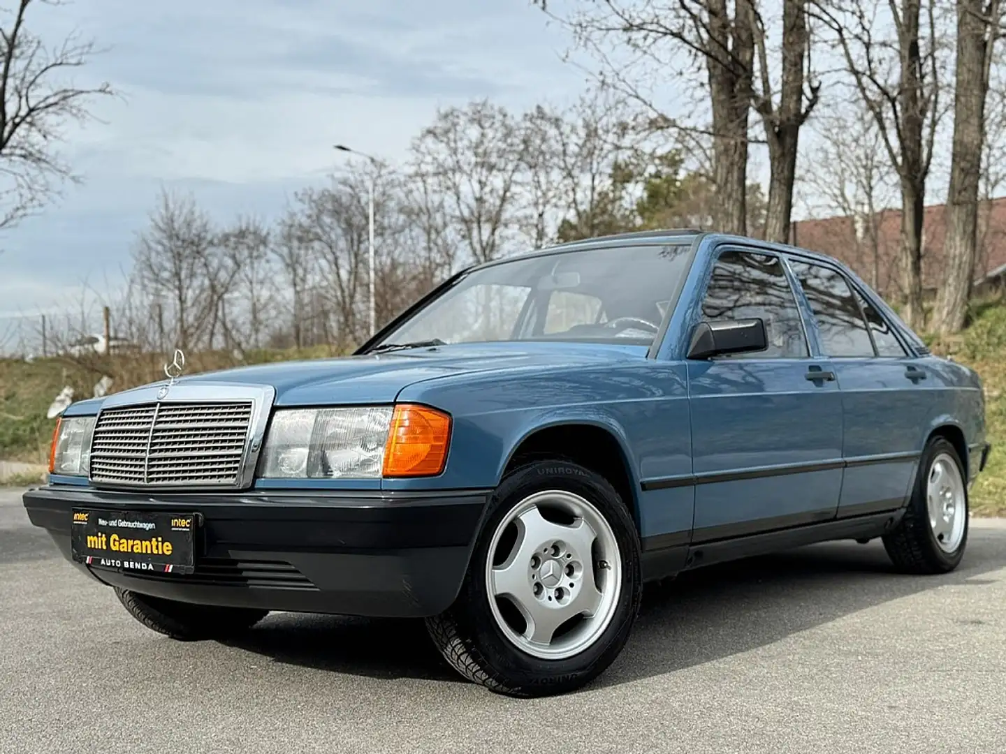 Mercedes-Benz 190 2.0 Benzin Automatik nur 73.000KM Blau - 1