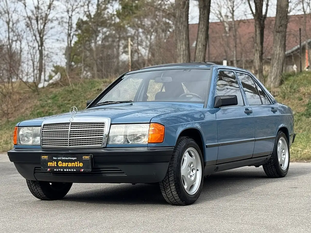Mercedes-Benz 190 2.0 Benzin Automatik nur 73.000KM, foto 3