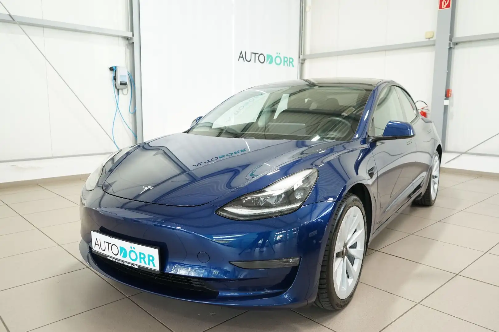 Tesla Model 3 Long Range Dual Motor AWD Autopilot+ 19" Blau - 1