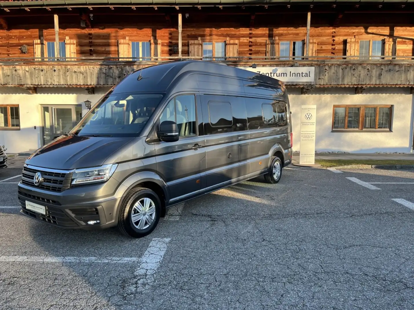 Volkswagen Grand California 680 2,0 TDI DSG (Navi+LED+Standhzg.) Klima Navi Grey - 2