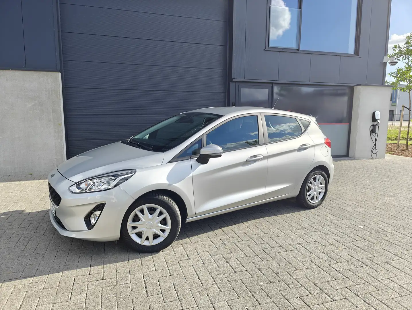 Ford Fiesta 1.1i Business Class TOPSTAAT - PDC - CAR PLAY Zilver - 2