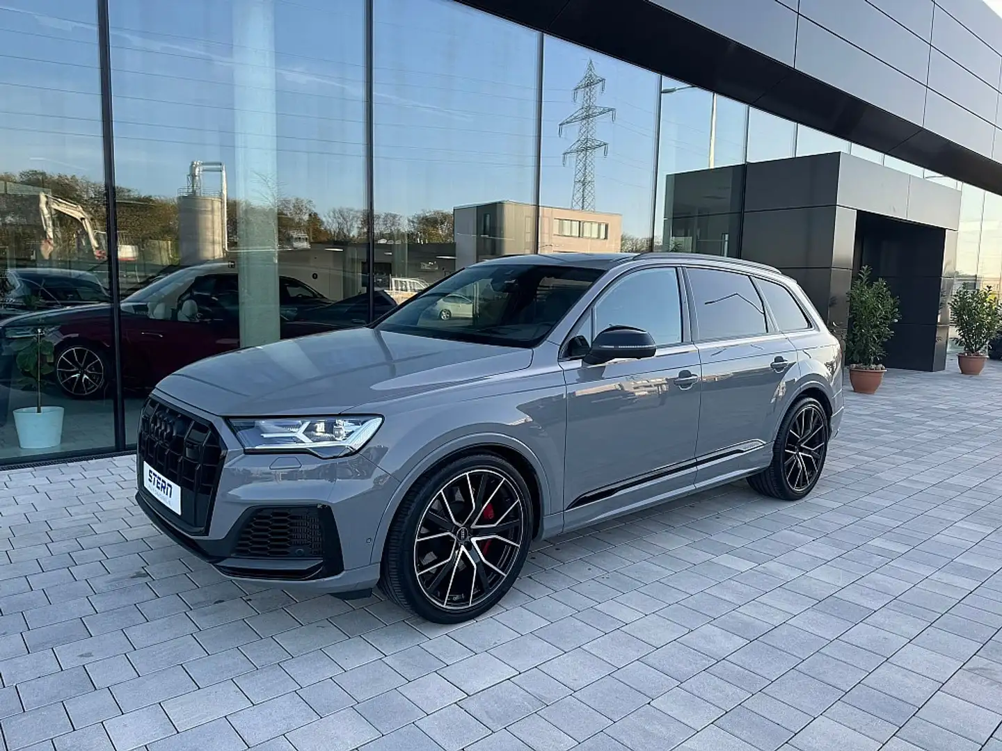 Audi SQ7 TFSI quattro Tiptronic *HEAD-UP*MASSAGE*FAHRWER... Grau - 1