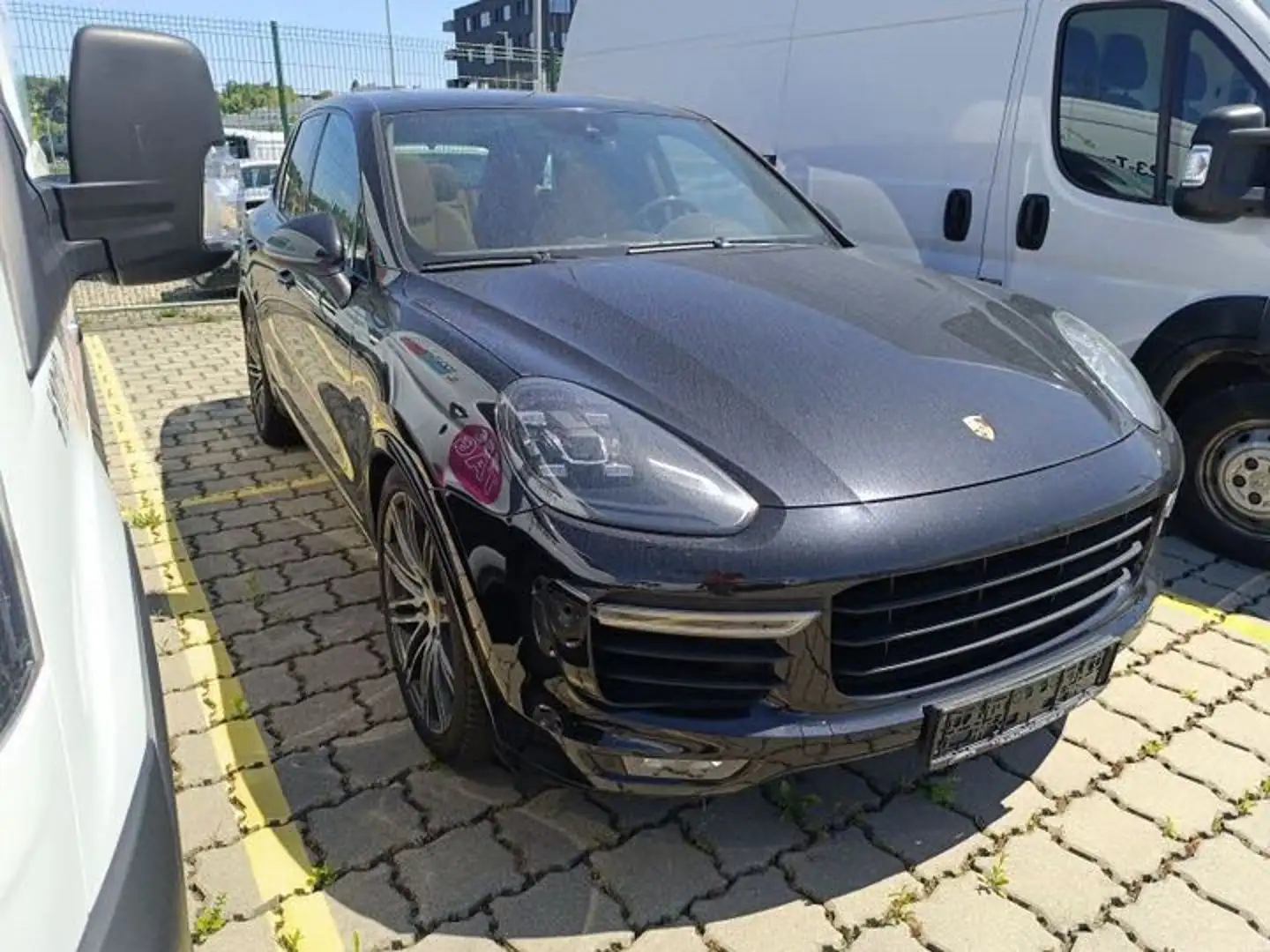 Porsche Cayenne Turbo II FL Schwarz - 2
