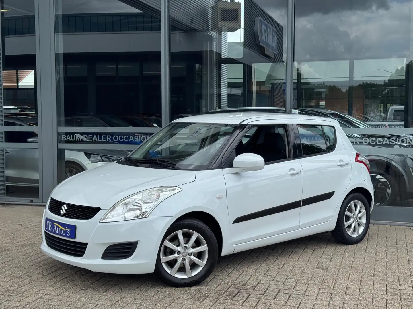 Suzuki Swift 1.2 Comfort EASSS Airco Cruise Lmv Blanco - 1