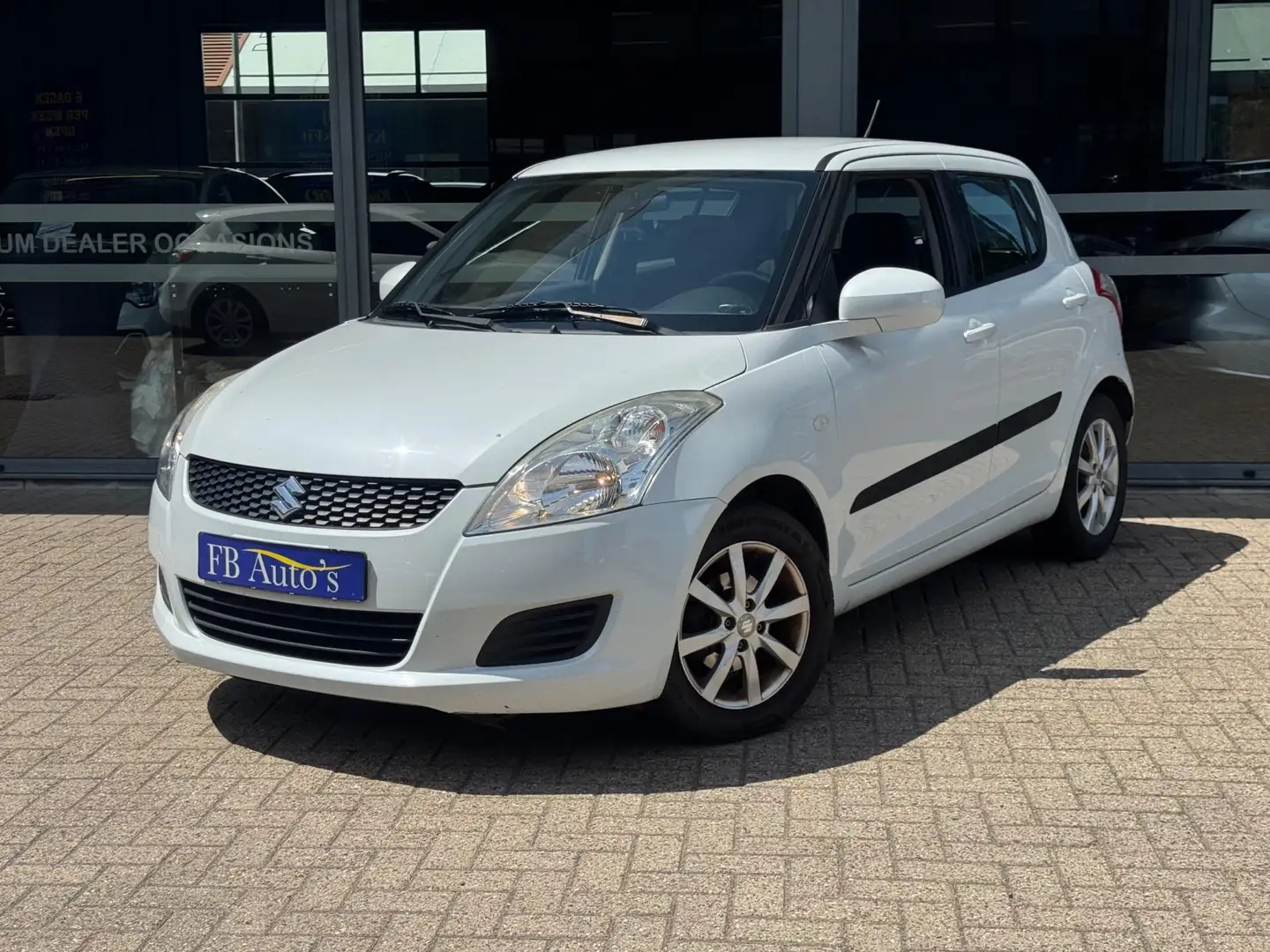 Suzuki Swift 1.2 Comfort EASSS Airco Cruise Lmv Wit - 1
