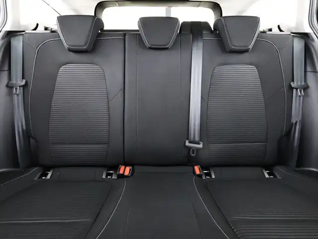 Ford Focus view 15