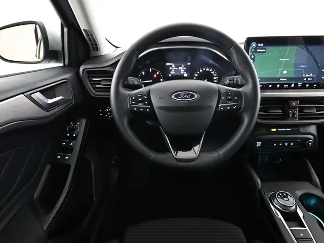 Ford Focus view 10