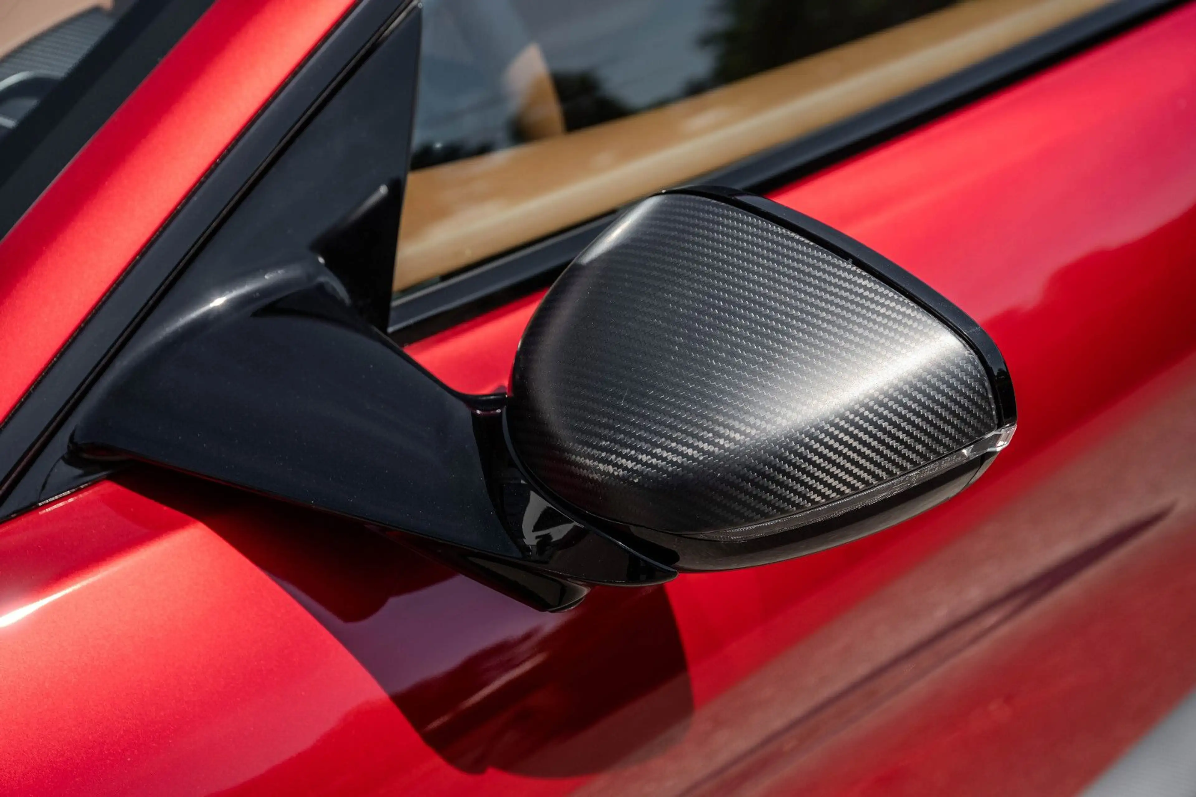 Aston Martin Vanquish VANQUISH PRESENTATION SPEC Q CARBON BESPOKE — photo 15