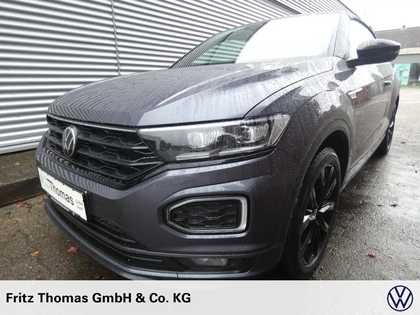 Volkswagen T-Roc Cabriolet 1.5 TSI R-Line LED Navi SHZ PDC Klima Schwarz - 2