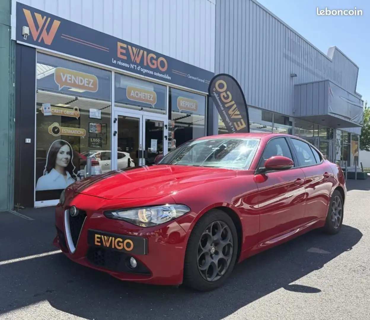 Alfa Romeo Giulia 2.2 JTDM 150 PACK BUISINESS RADAR AV-AR Rouge - 1
