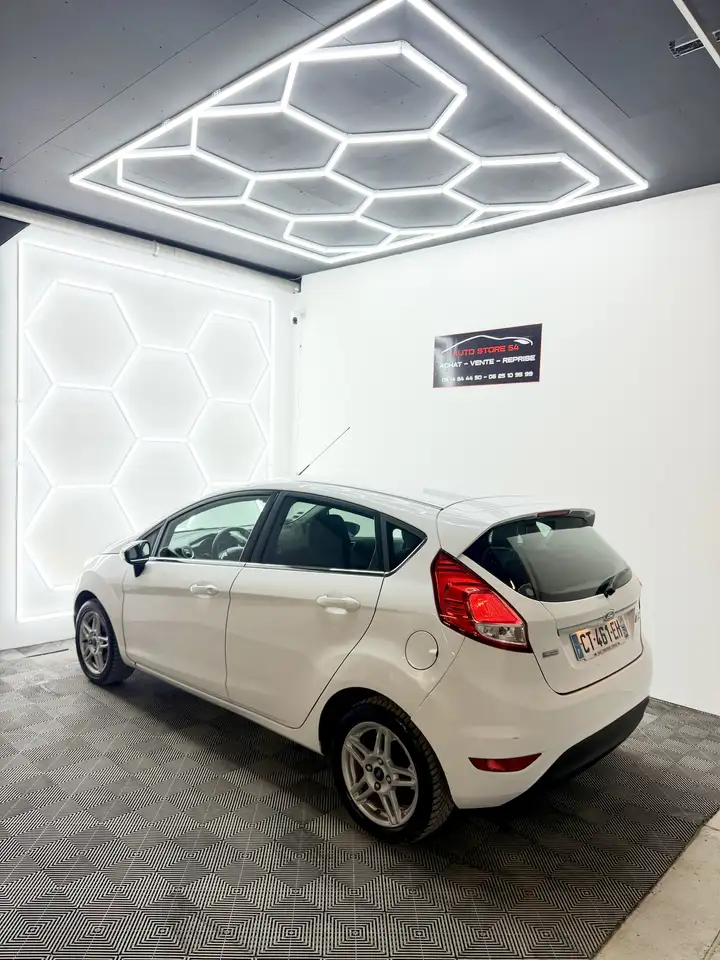 Ford Fiesta 5 portes — photo 6