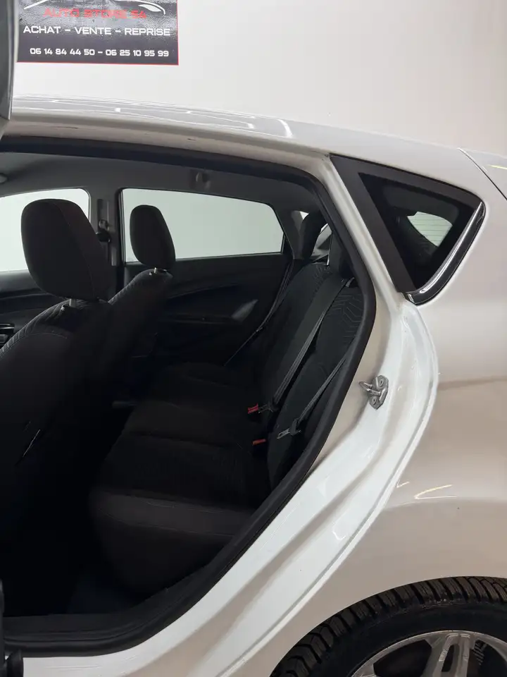 Ford Fiesta 5 portes — photo 4