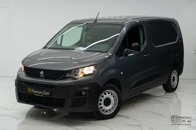 Peugeot Partner view 2