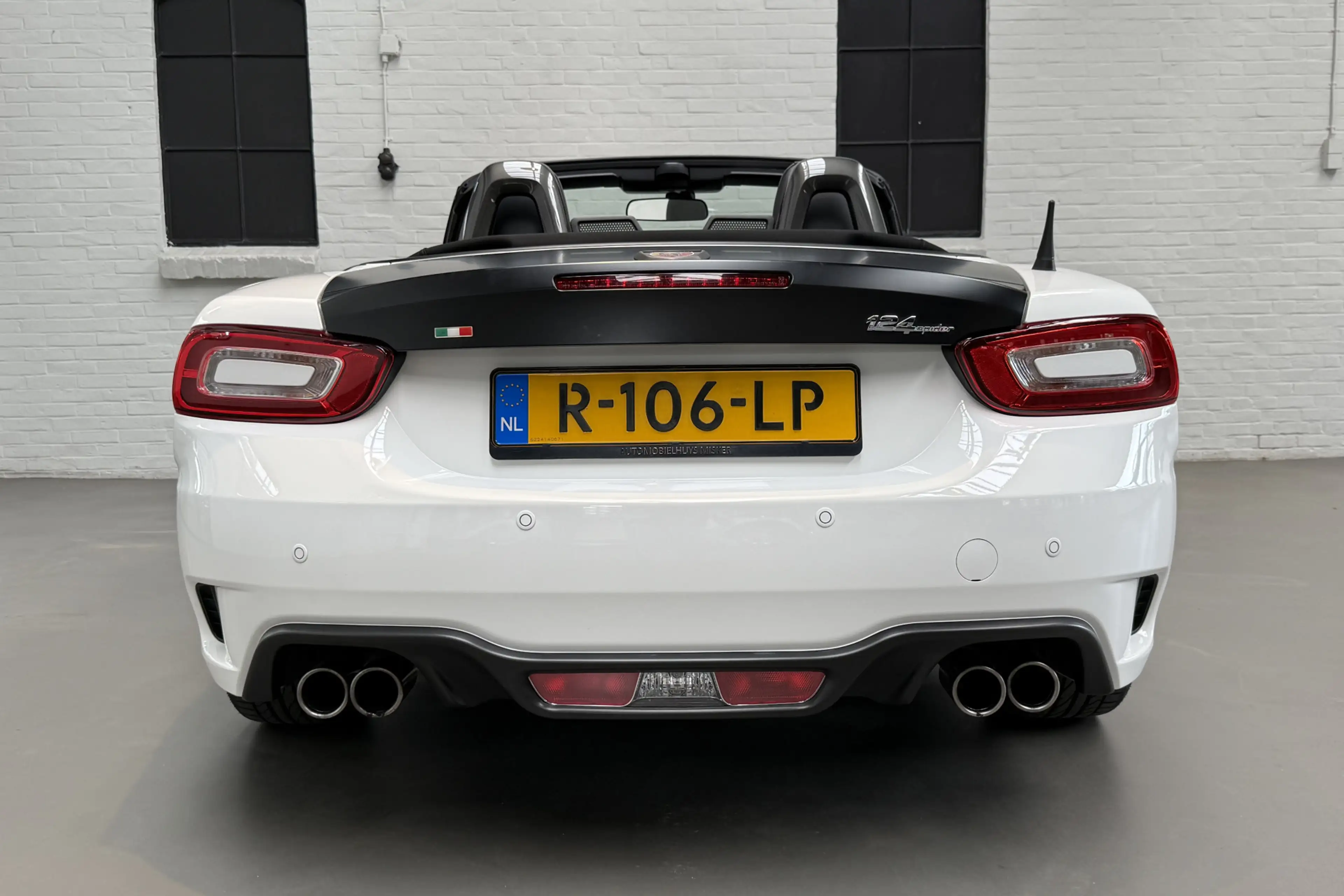 Fiat 124 Spider 1.4 MultiAir Turbo Abarth Scuderia Tuning — photo 13
