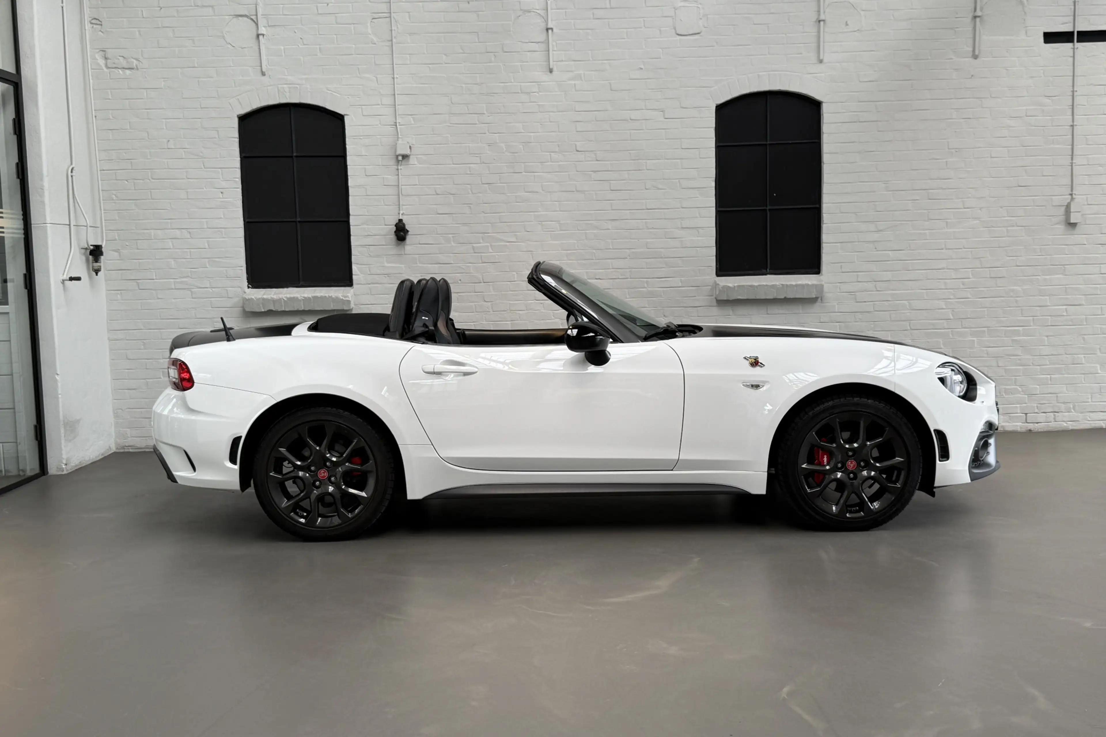Fiat 124 Spider 1.4 MultiAir Turbo Abarth Scuderia Tuning — photo 3