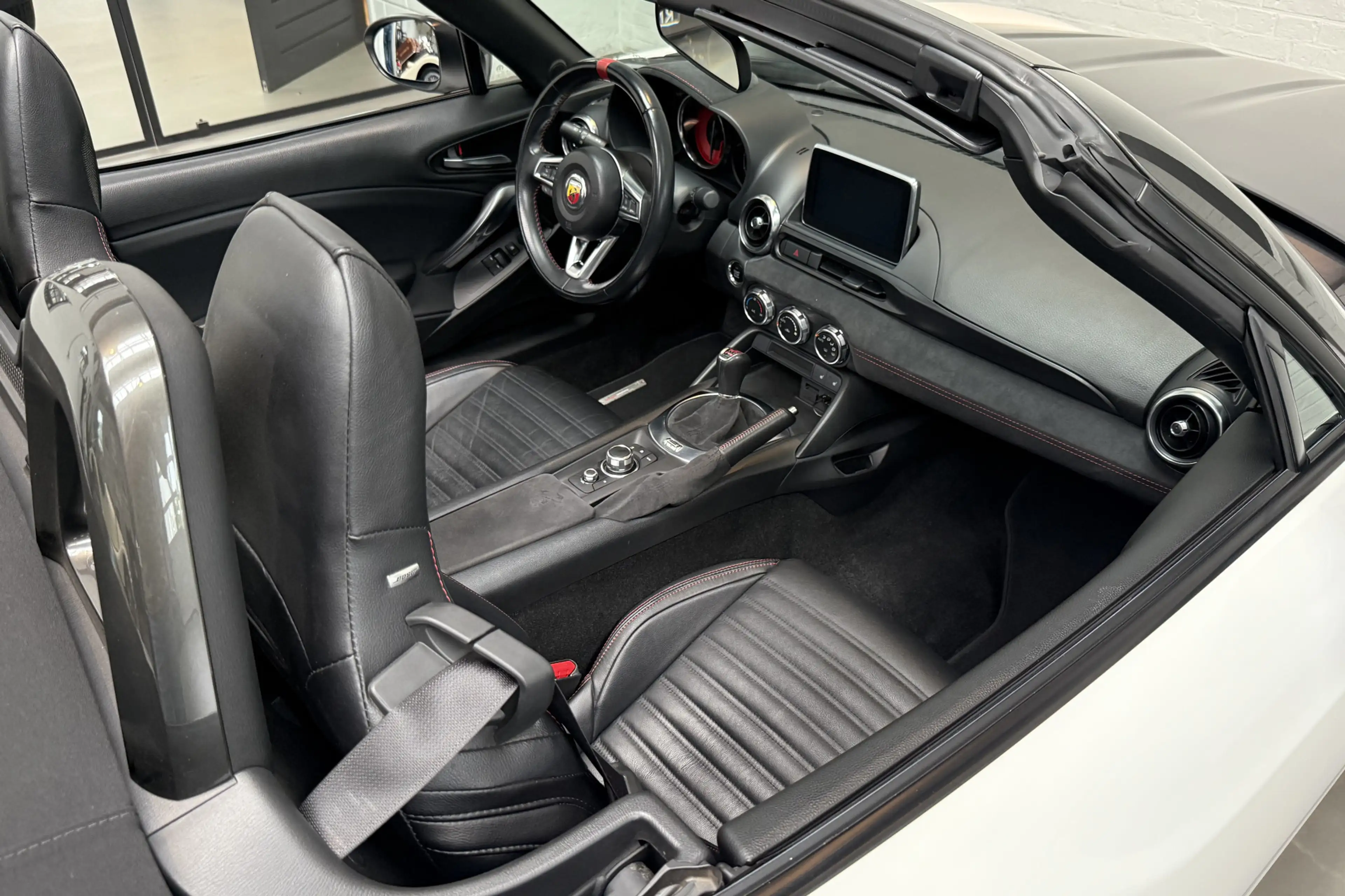Fiat 124 Spider 1.4 MultiAir Turbo Abarth Scuderia Tuning — photo 47