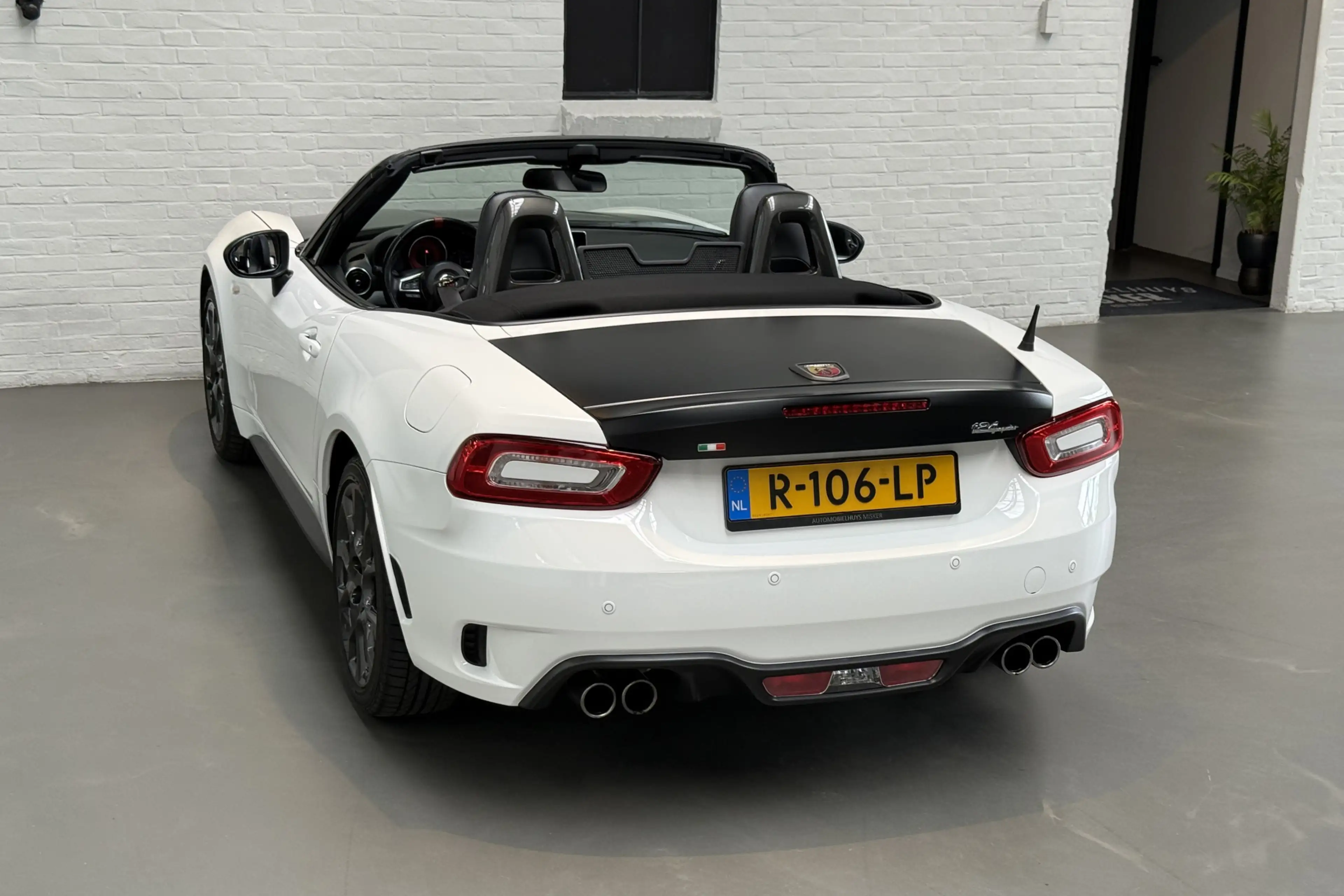 Fiat 124 Spider 1.4 MultiAir Turbo Abarth Scuderia Tuning — photo 40