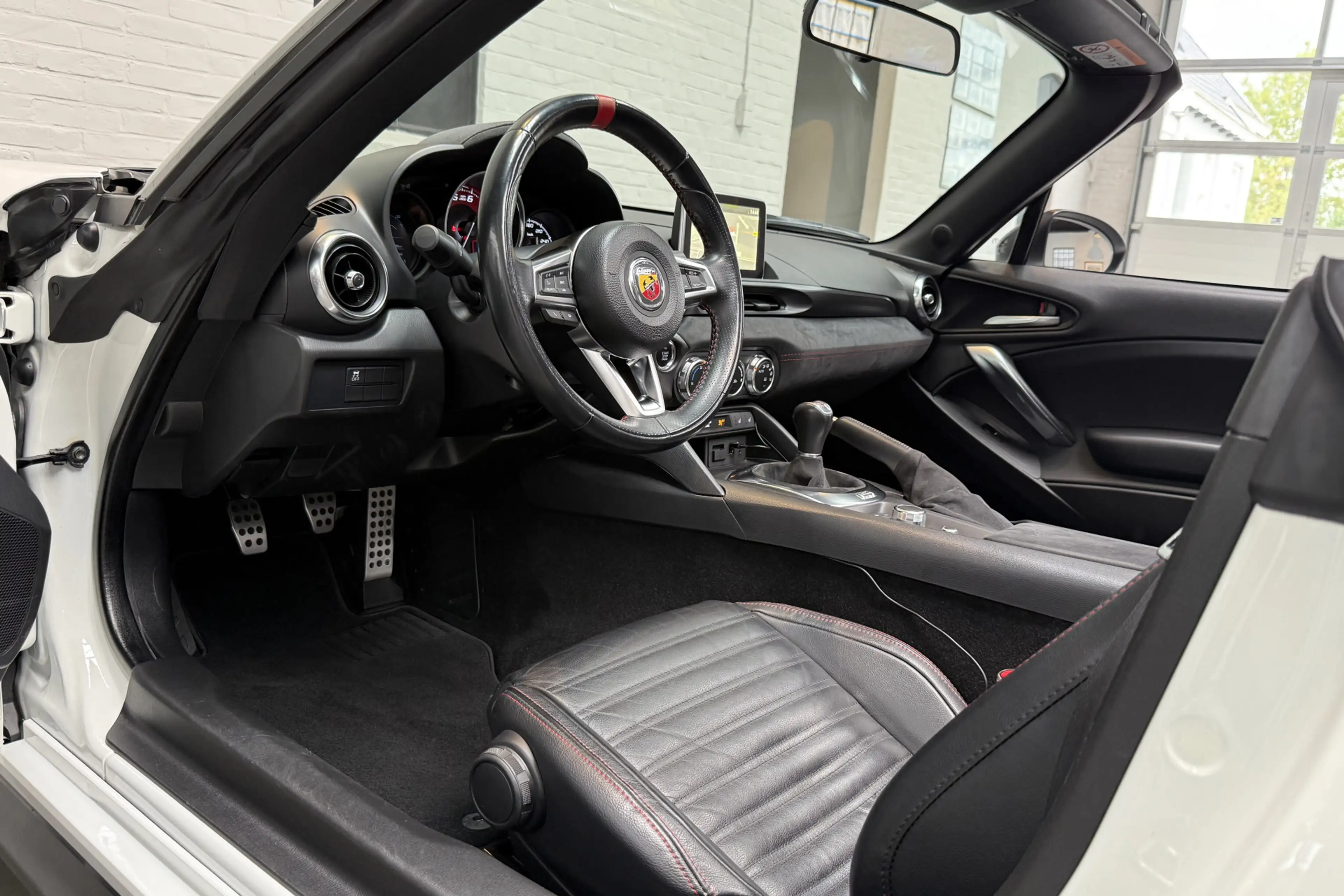 Fiat 124 Spider 1.4 MultiAir Turbo Abarth Scuderia Tuning — photo 11