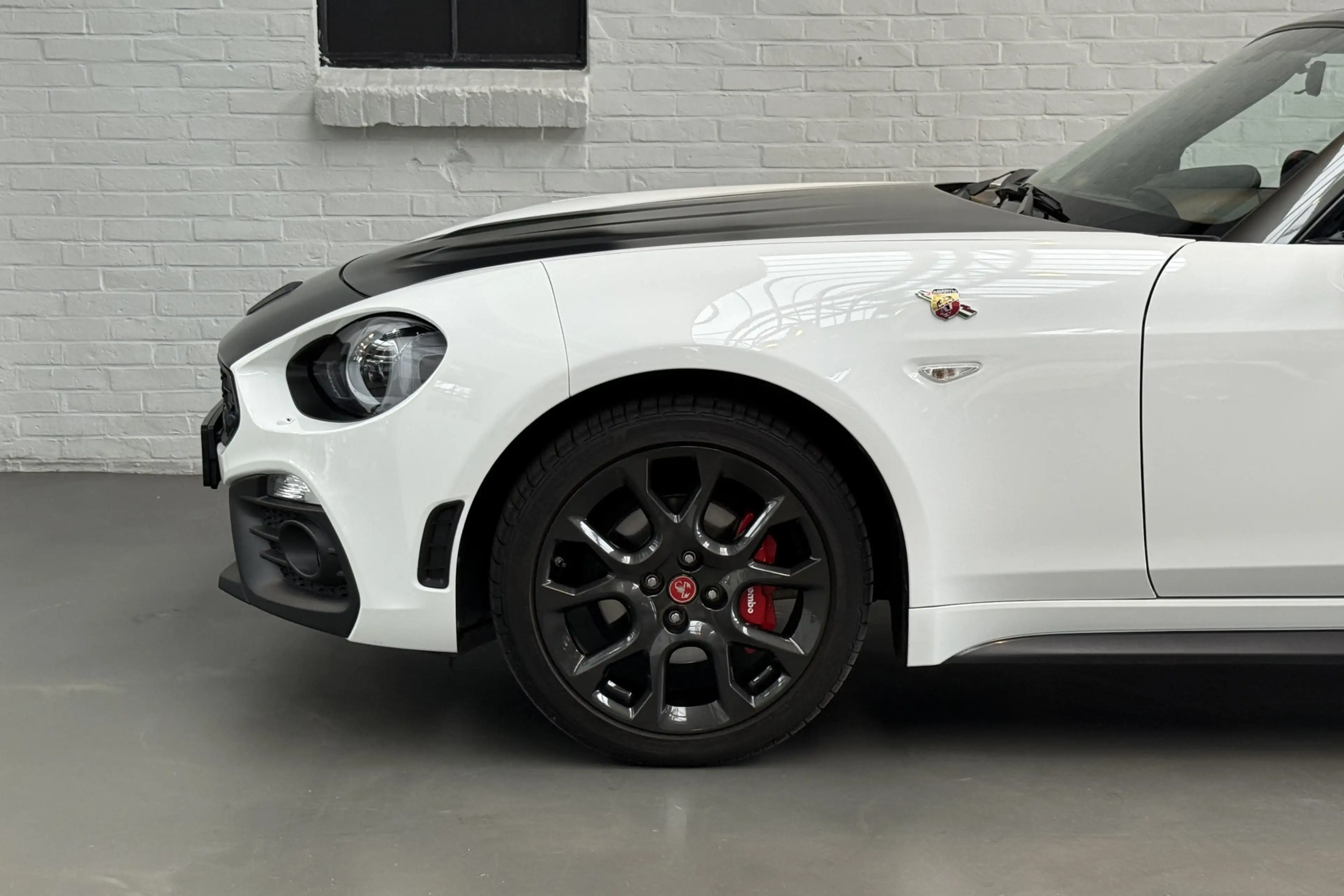 Fiat 124 Spider 1.4 MultiAir Turbo Abarth Scuderia Tuning — photo 48