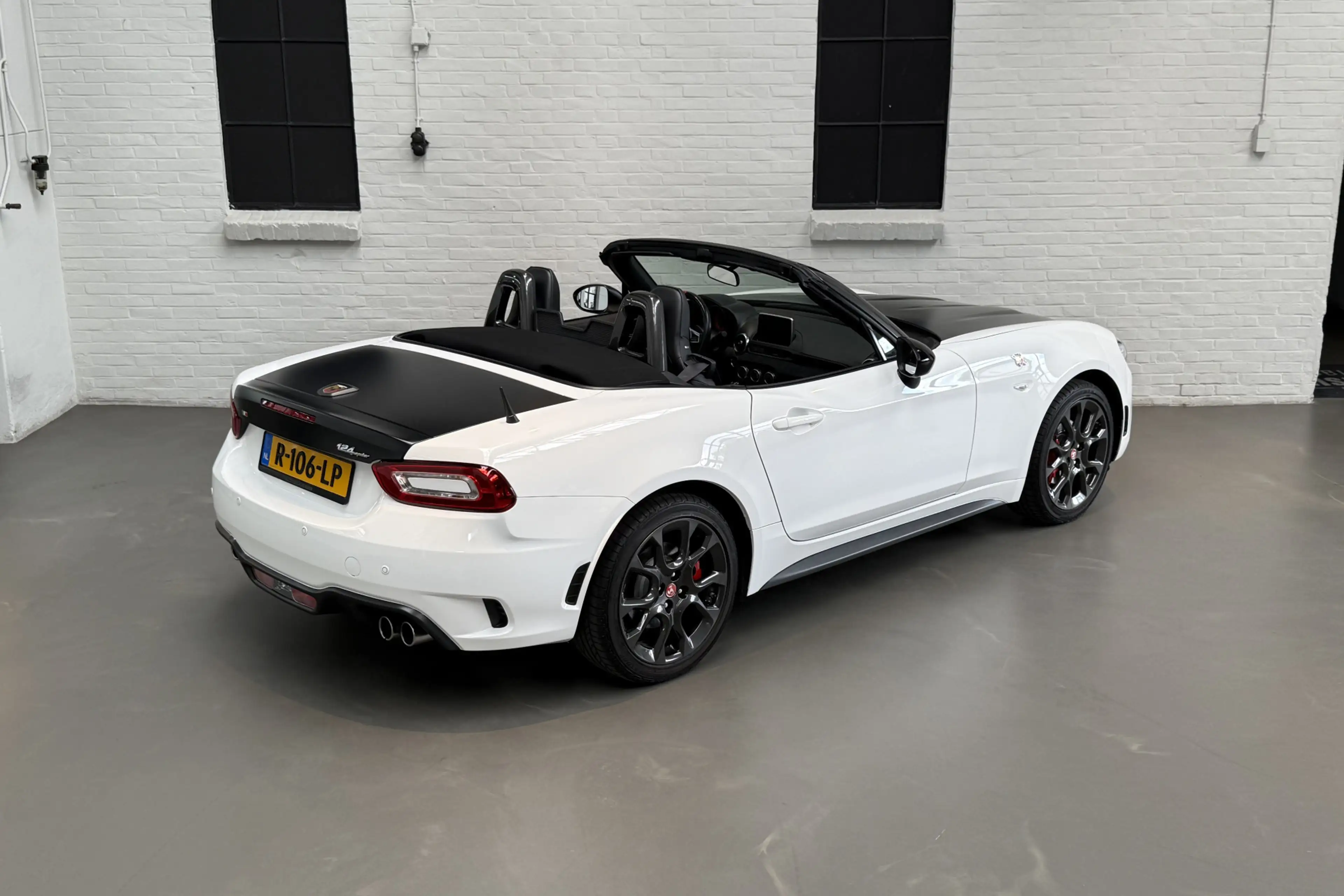 Fiat 124 Spider 1.4 MultiAir Turbo Abarth Scuderia Tuning — photo 7