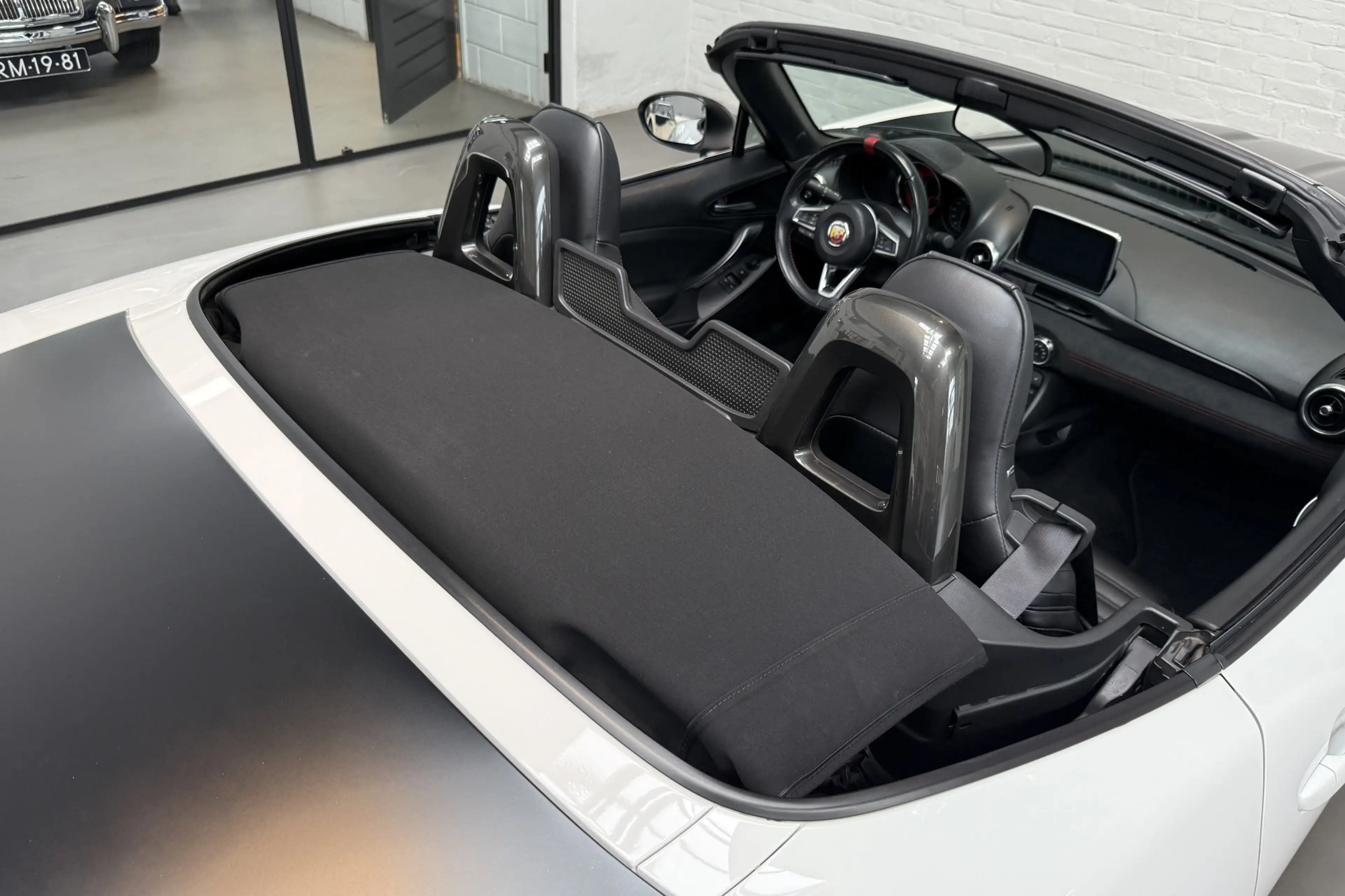 Fiat 124 Spider 1.4 MultiAir Turbo Abarth Scuderia Tuning — photo 50
