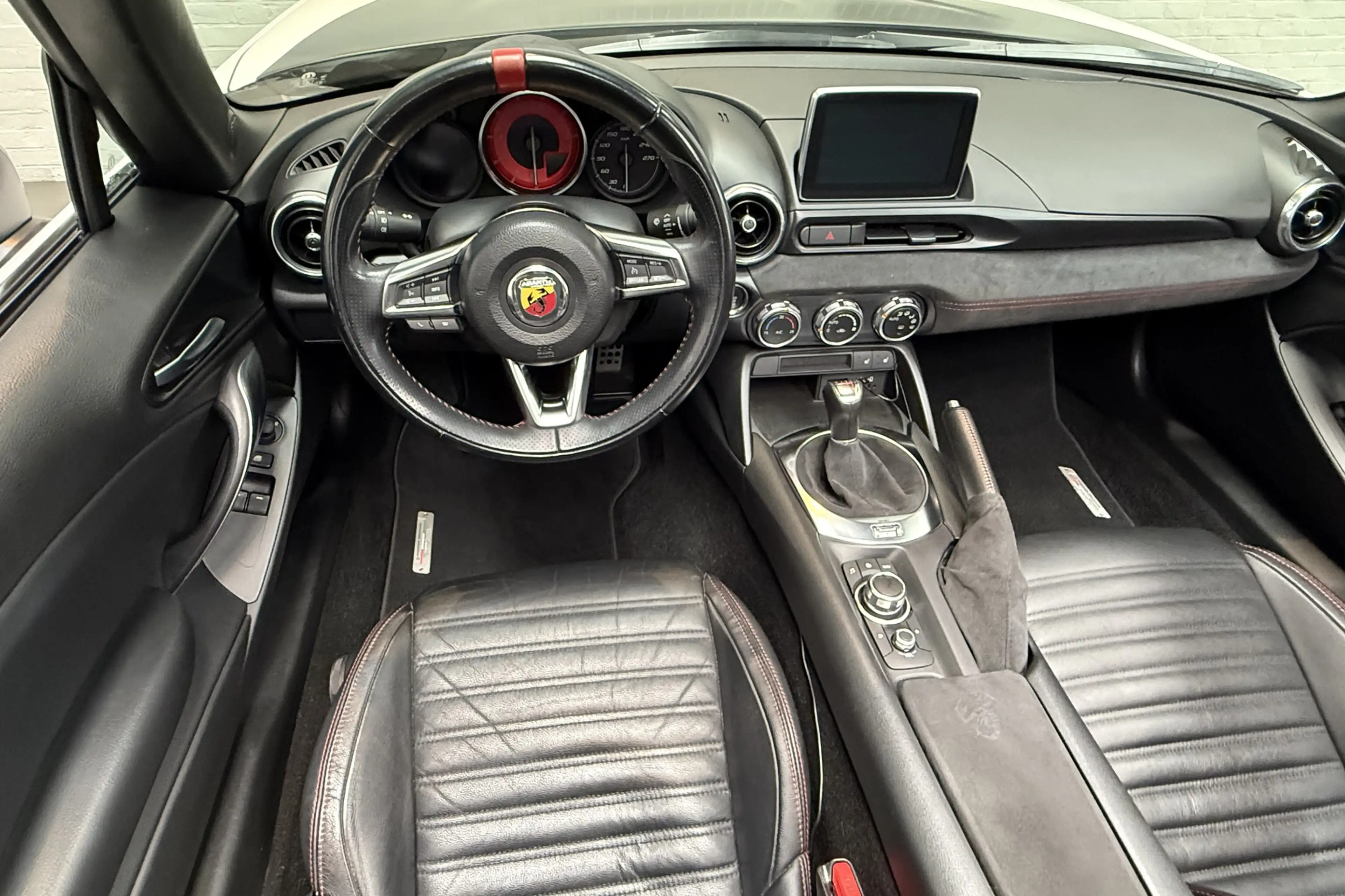 Fiat 124 Spider 1.4 MultiAir Turbo Abarth Scuderia Tuning — photo 2