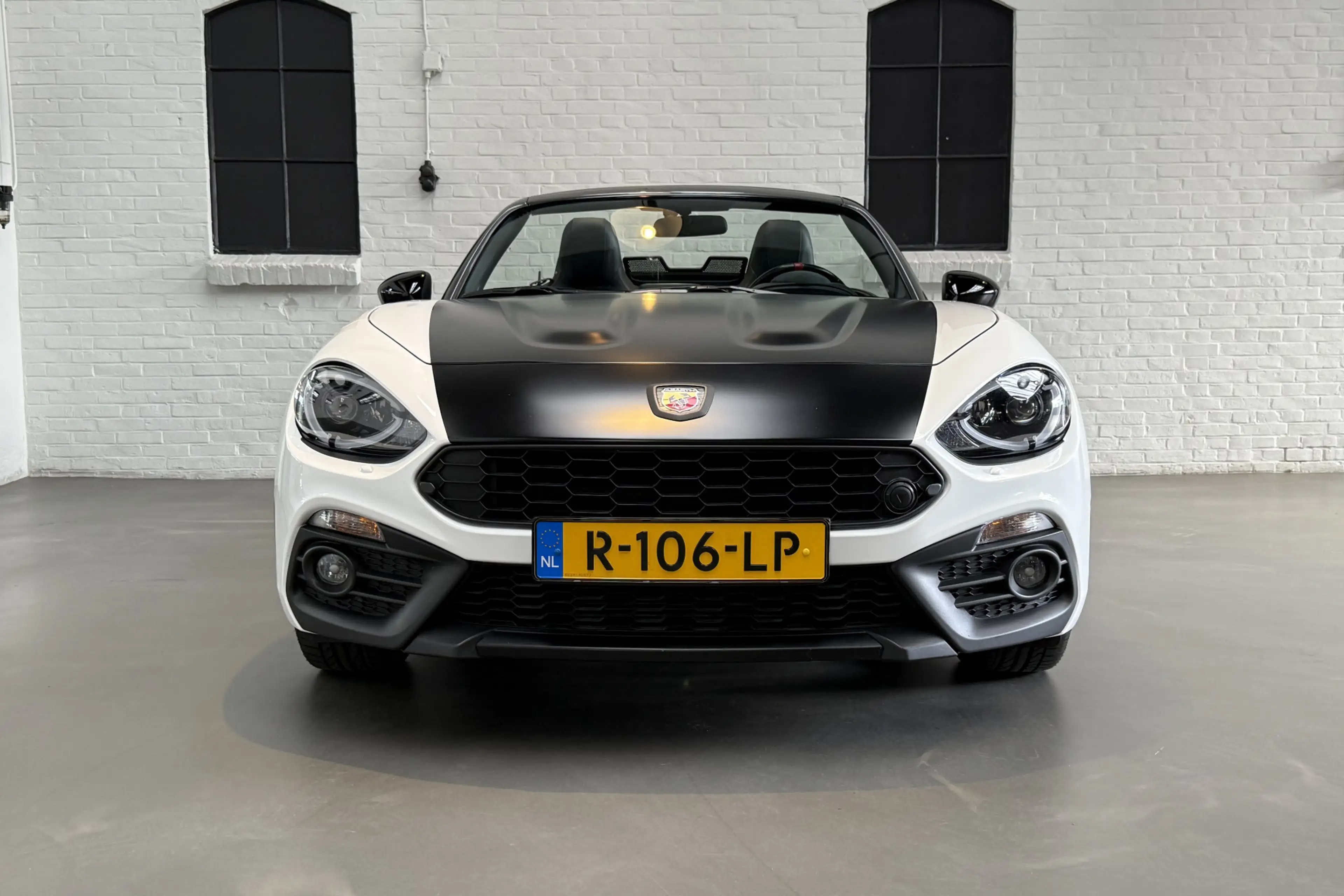 Fiat 124 Spider 1.4 MultiAir Turbo Abarth Scuderia Tuning — photo 9