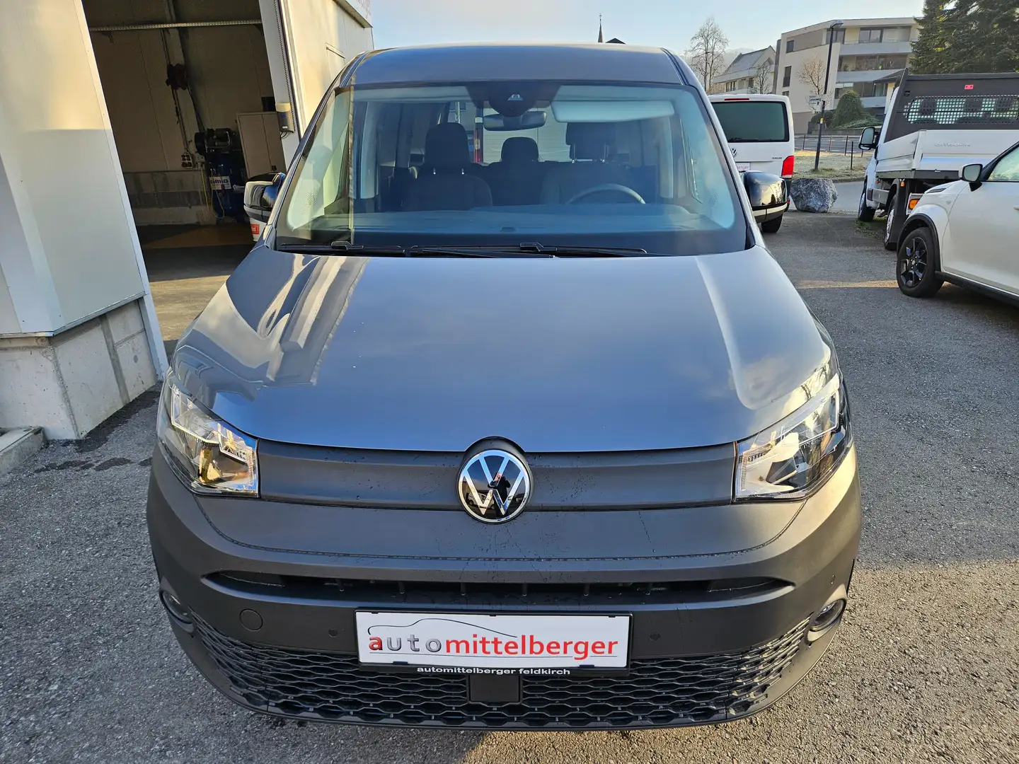 Volkswagen Caddy TDI 4Motion "AHV, Nebel, Winterpaket" Grau - 2