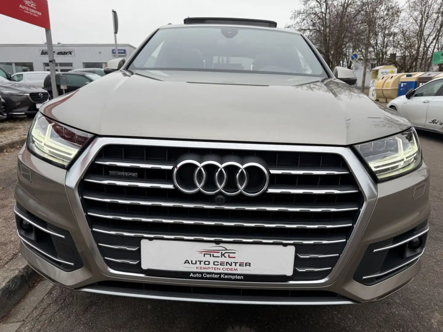 Audi Q7 3.0 TDI quattro S line*Panorama*Allradlenkung Beige - 2
