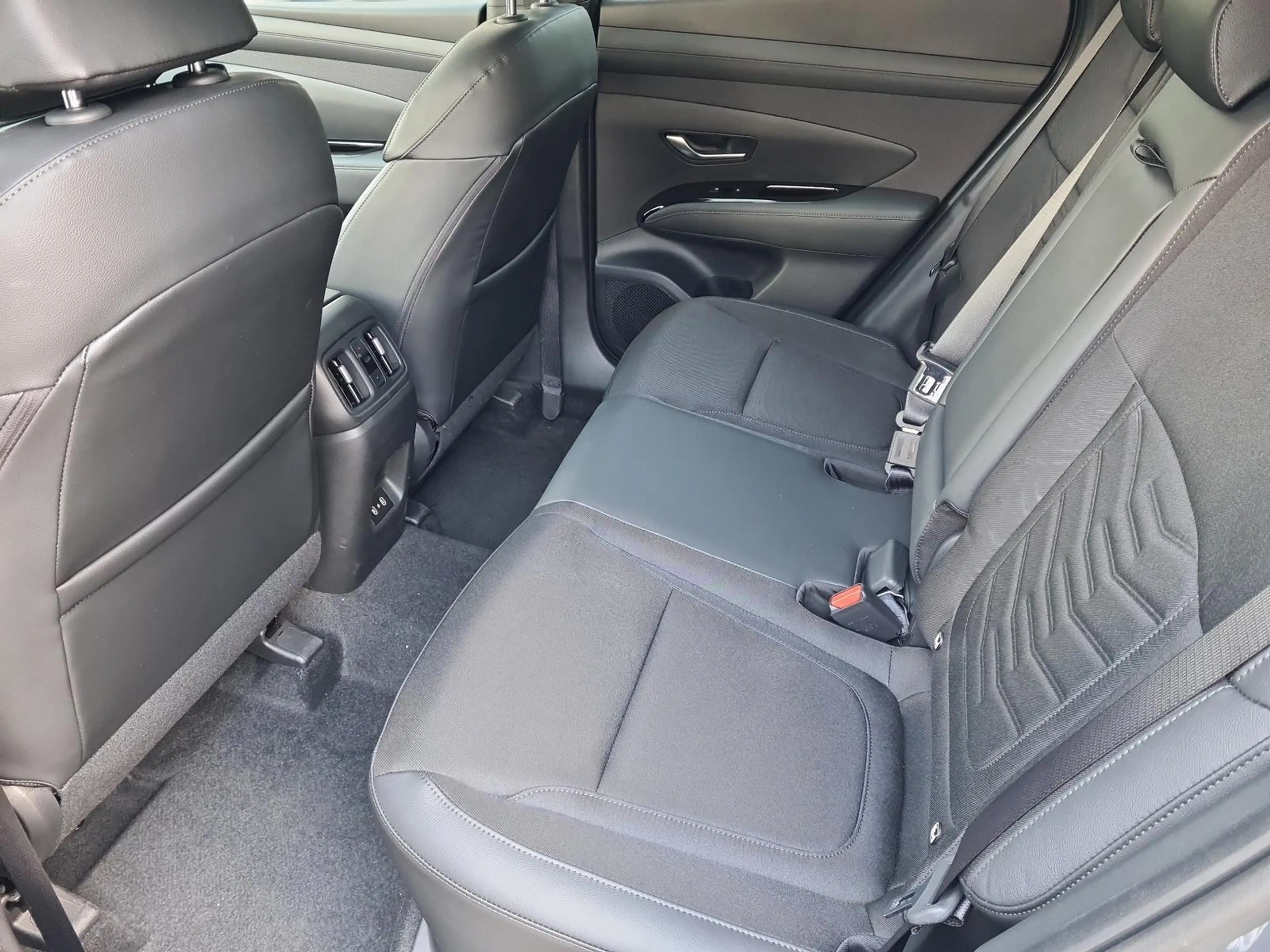 Hyundai TUCSON N Line 2WD BlackEdition Navi Kamera 4xSHZ ACC 1... — photo 10