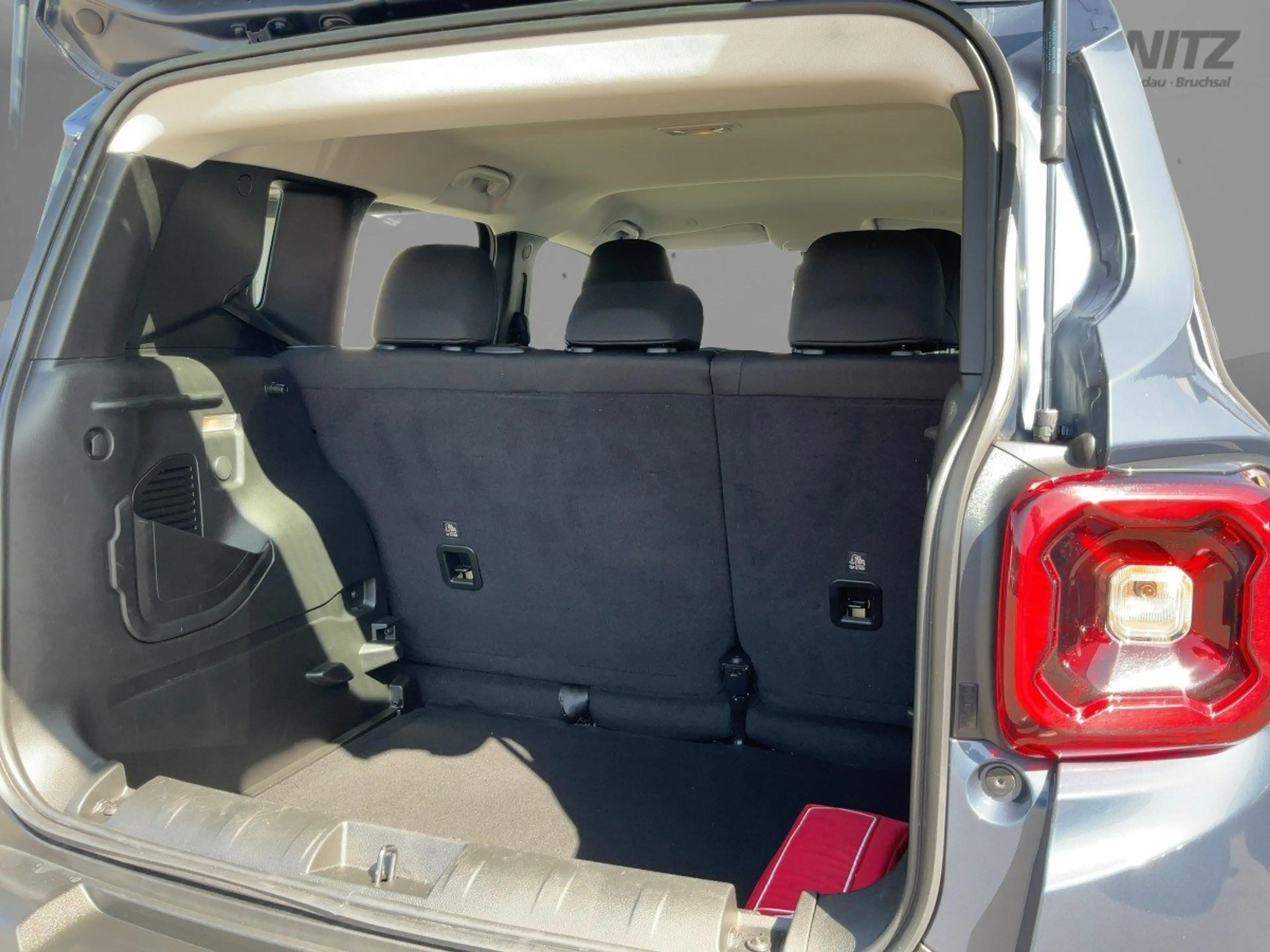 Jeep Renegade 1.5 MultiAir FWD Longitude KlimaA+LM — photo 7