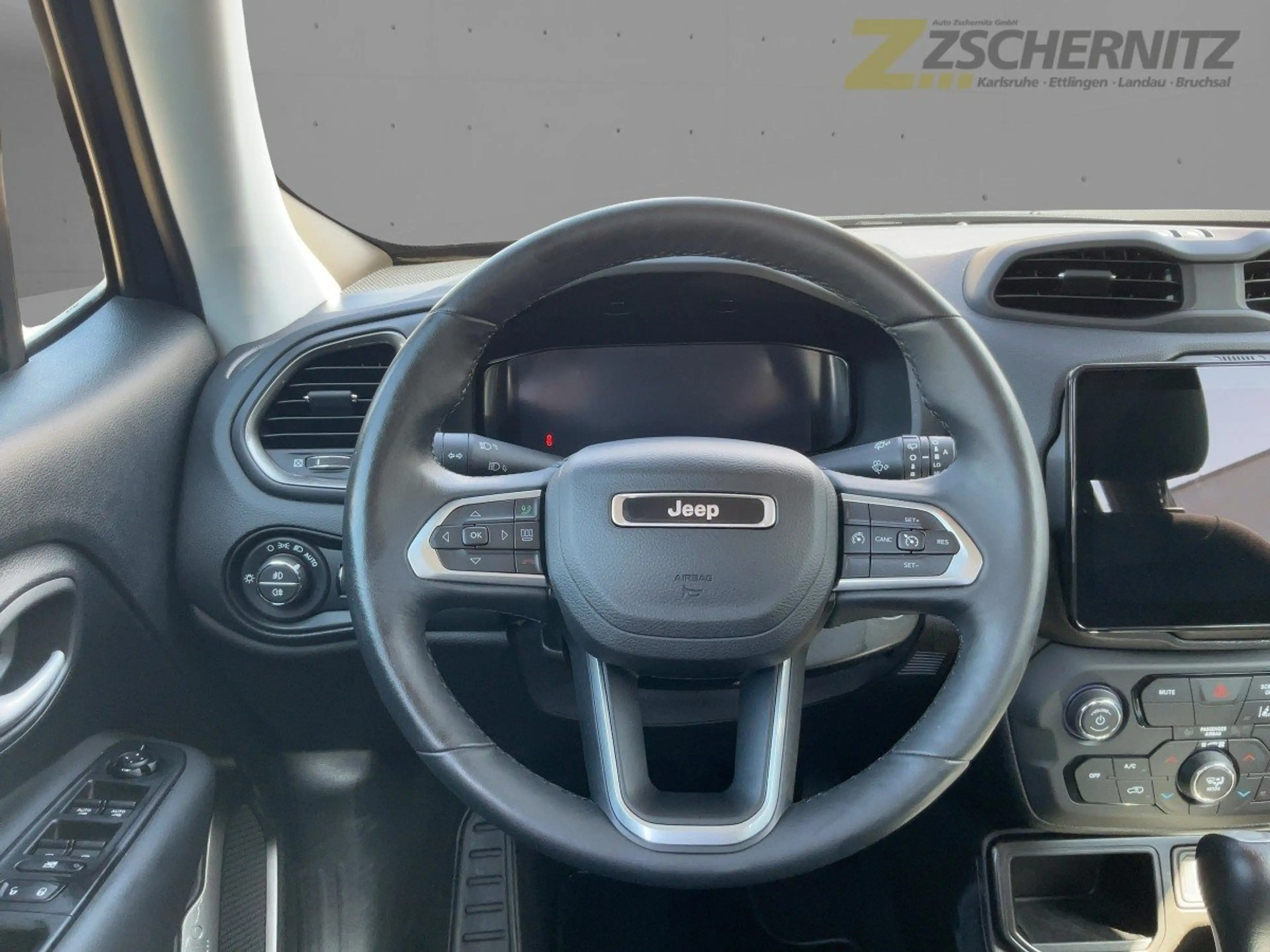 Jeep Renegade 1.5 MultiAir FWD Longitude KlimaA+LM — photo 11