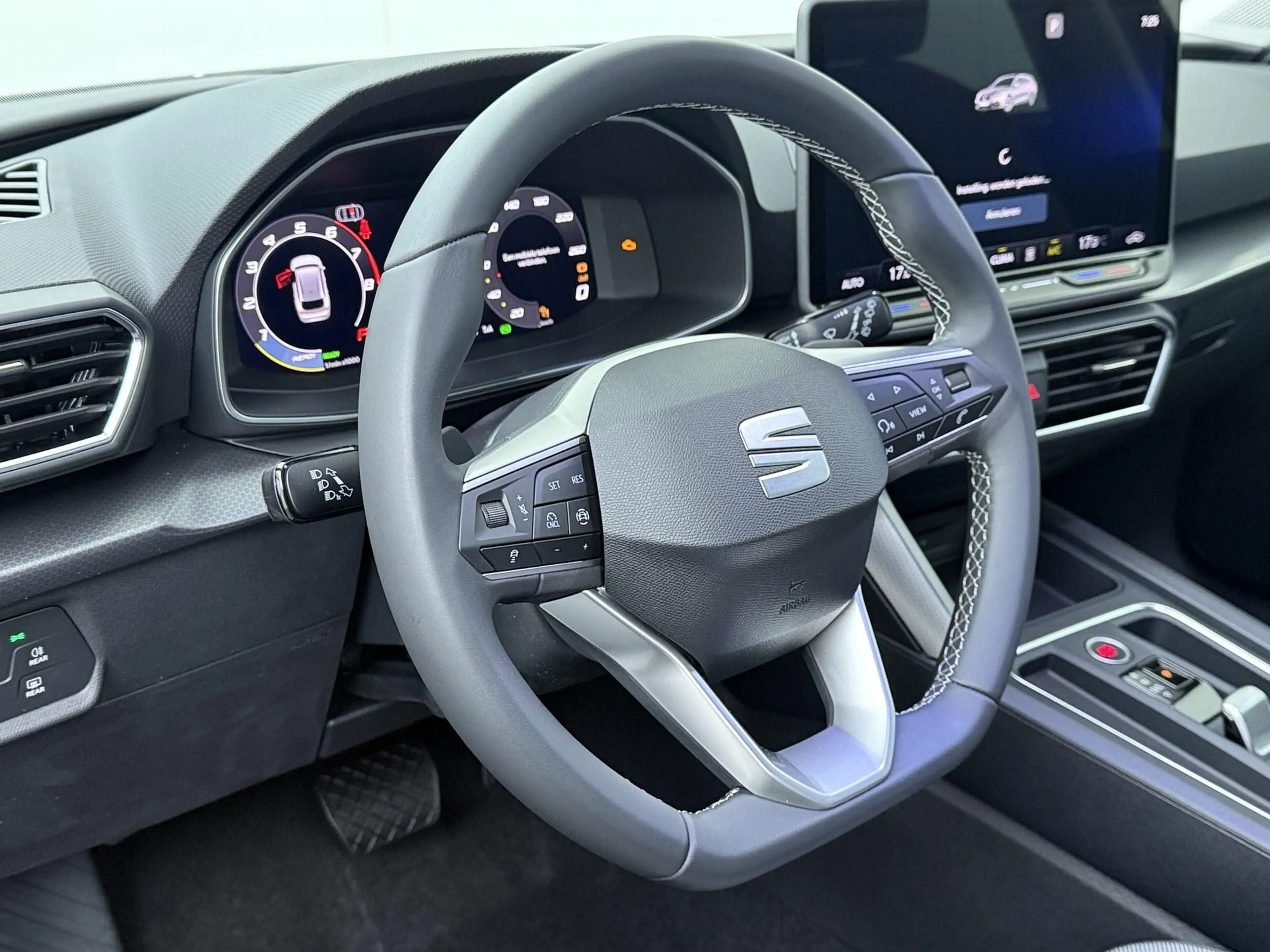 SEAT Leon e-Hybrid Sportstourer Style Business Intense 1.5 eHybrid 15 — photo 7