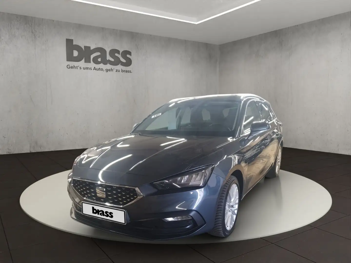SEAT Leon Sportstourer XCELLENCE siva - 1