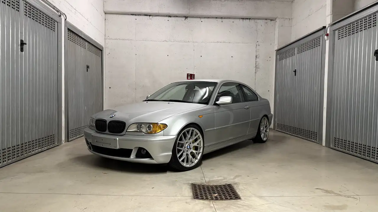 BMW 330